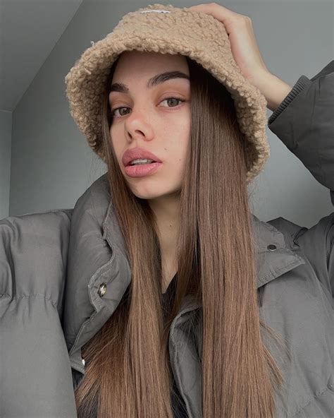 Kari (@karistevison) • Instagram photos and videos.
